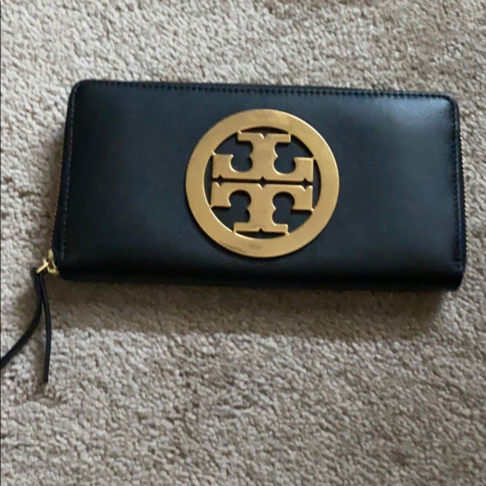Tory Burch wallet